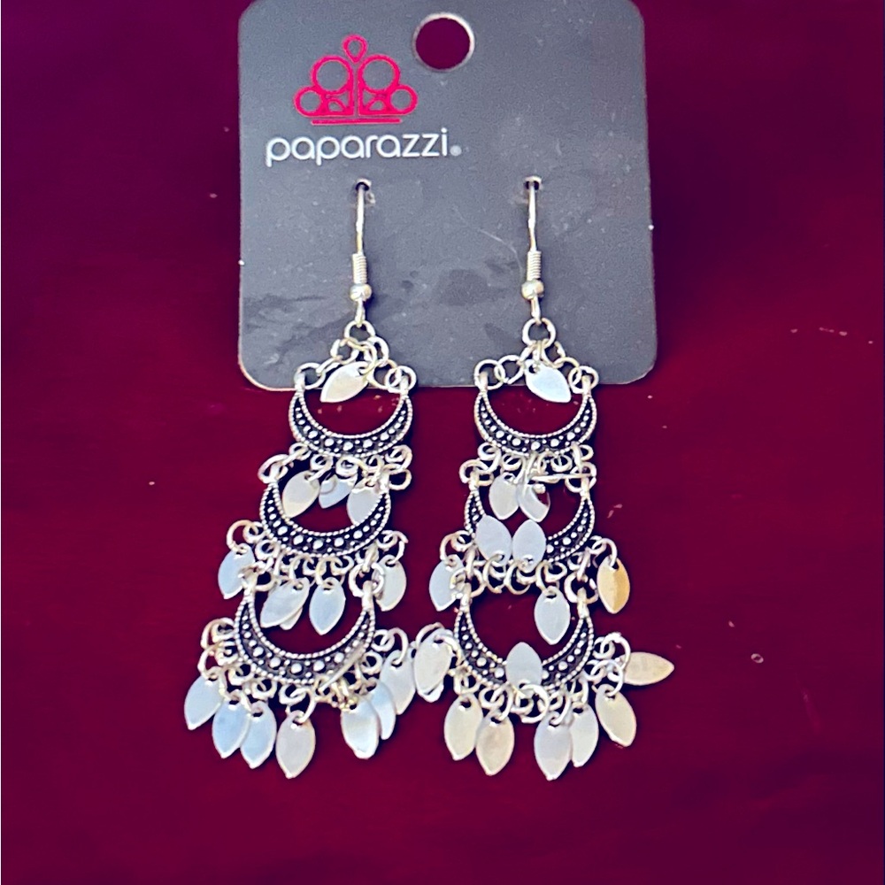 Paparazzi Earrings - NEW!